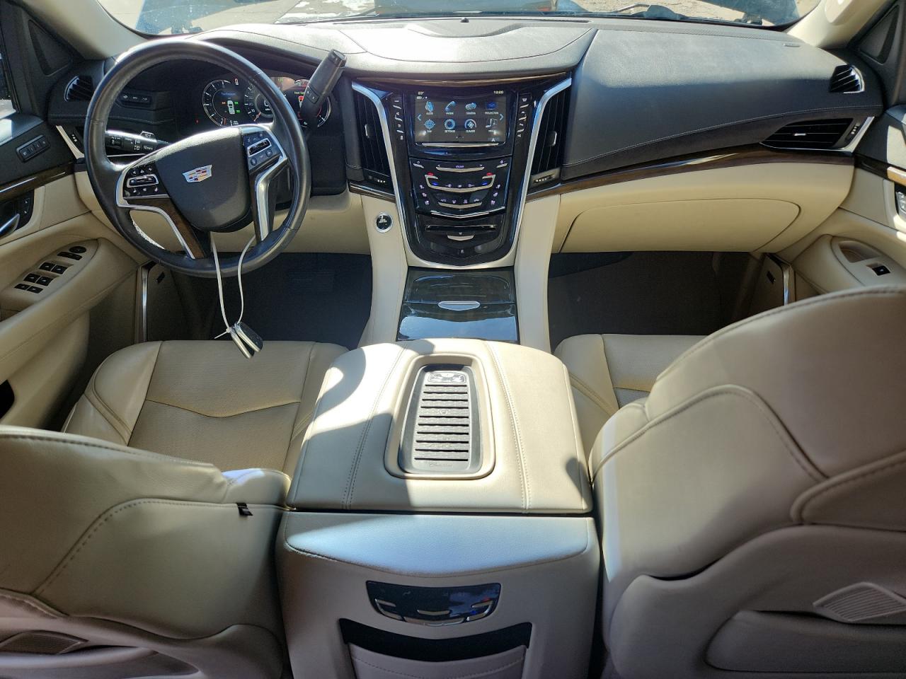 2018 Cadillac Escalade Luxury VIN: 1GYS4BKJ5JR370074 Lot: 90895755