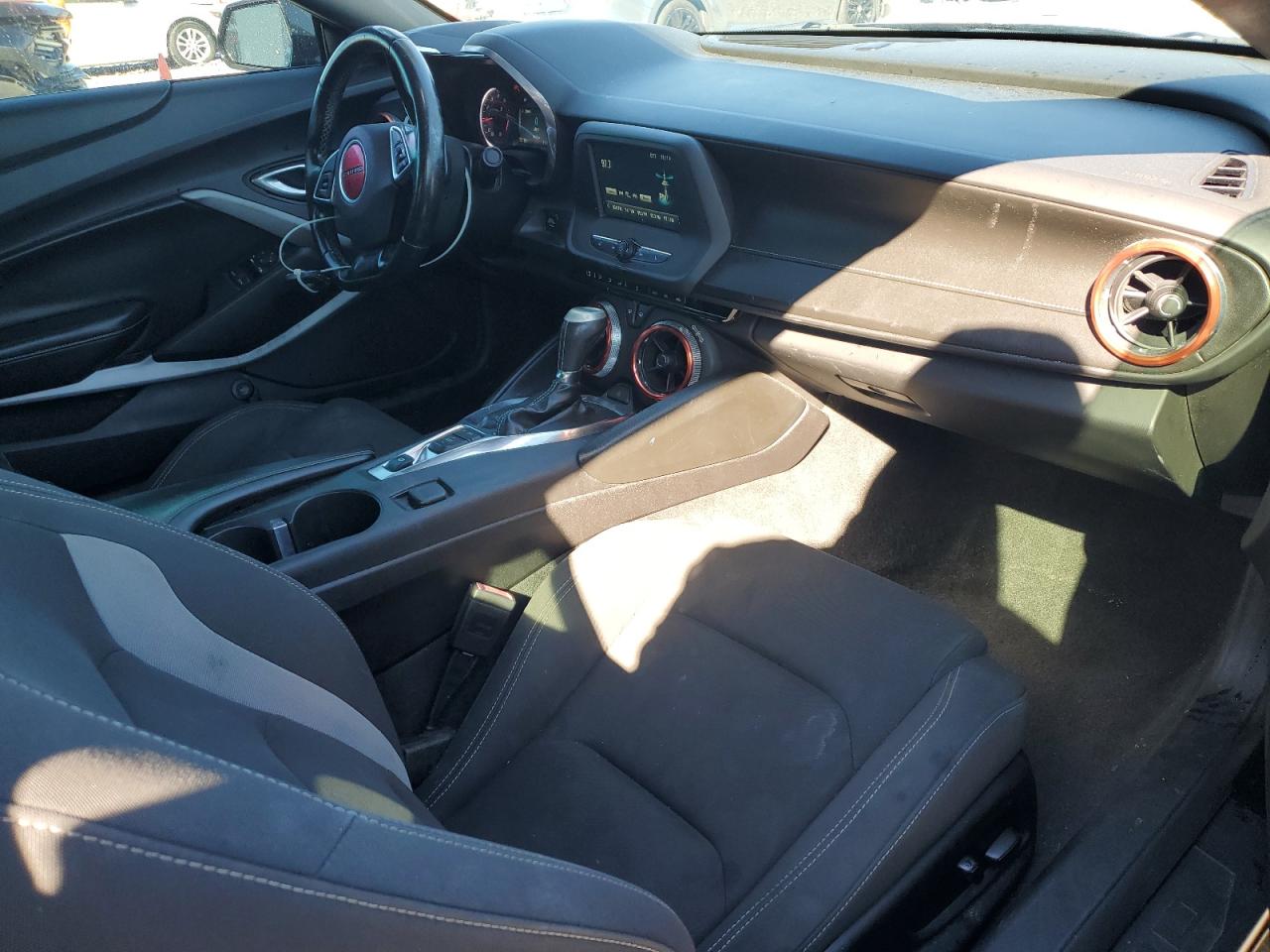 2018 Chevrolet Camaro Lt VIN: 1G1FB3DSXJ0154050 Lot: 92790845