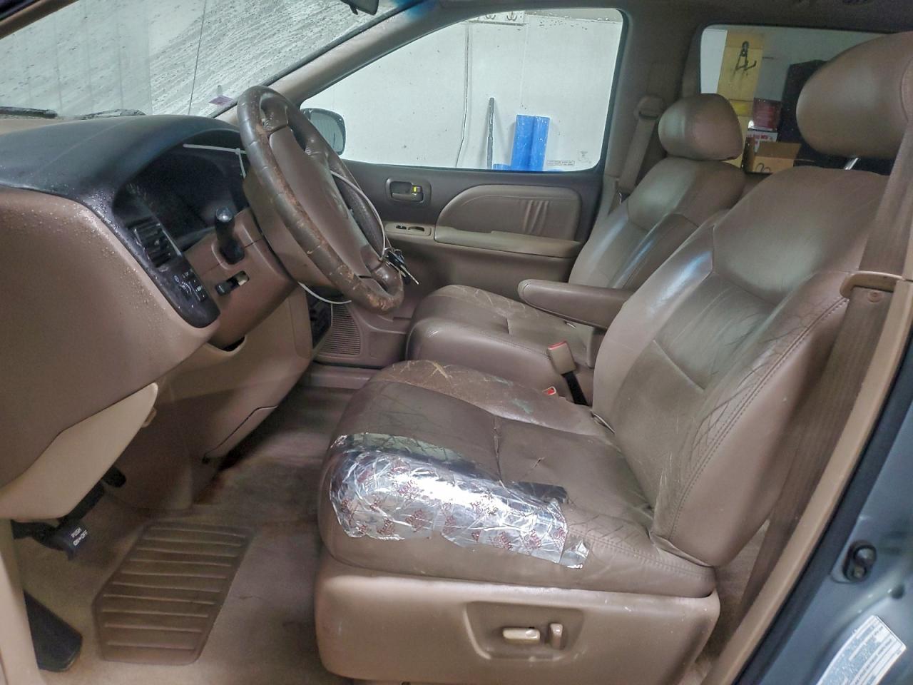 2000 Toyota Sienna Le VIN: 4T3ZF13C9YU289341 Lot: 94279555