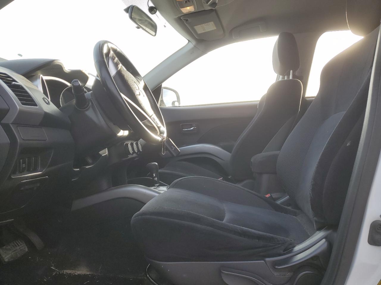 2010 Mitsubishi Outlander Xls VIN: JA4JT3AX0AZ608732 Lot: 92349425