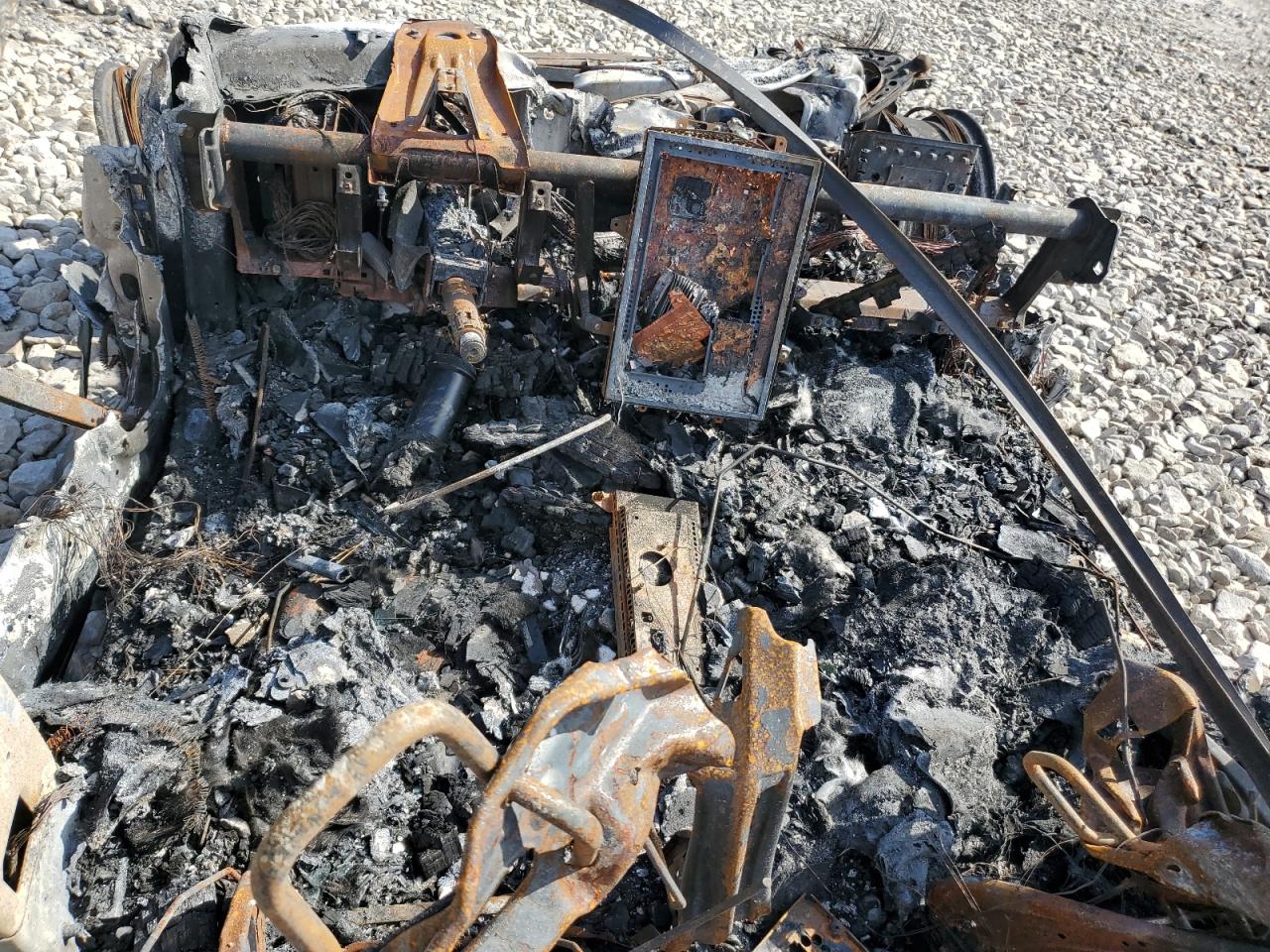 2020 Tesla Model S VIN: 5YJSA1E20LF414763 Lot: 92516455