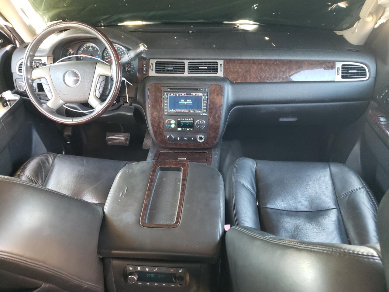 2010 GMC Yukon Denali VIN: 1GKUKEEF8AR193599 Lot: 92945245