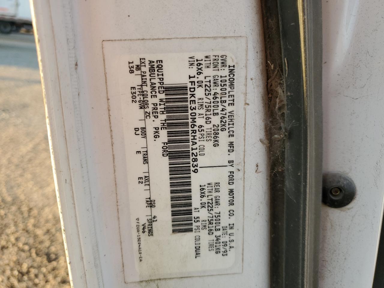 1994 Ford Econoline E350 Cutaway Van VIN: 1FDKE30M6RHA12839 Lot: 92017645