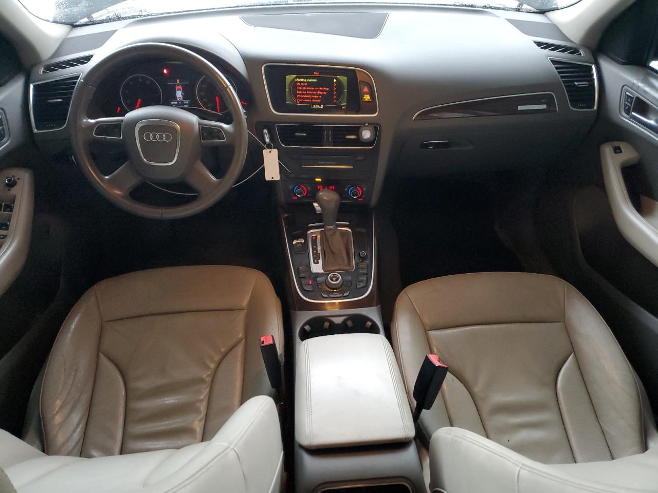 2010 Audi Q5 Premium Plus VIN: WA1LKAFP9AA081801 Lot: 93931395