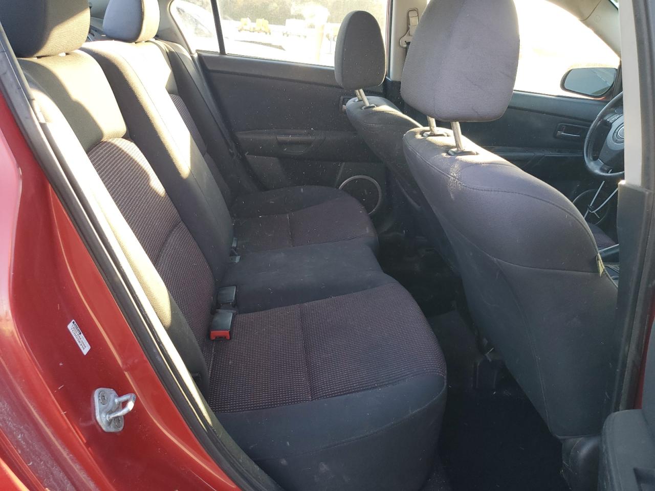 2005 Mazda 3 S VIN: JM1BK323051310274 Lot: 92432375