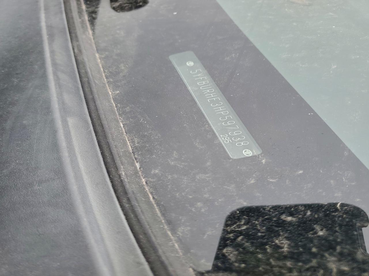 2017 Toyota Corolla L VIN: 5YFBURHE3HP597938 Lot: 93965975