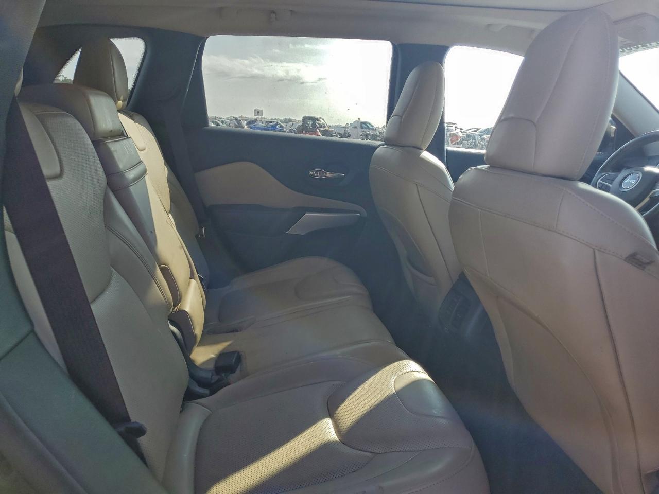 2018 Jeep Cherokee Limited VIN: 1C4PJLDX8JD552408 Lot: 94125855