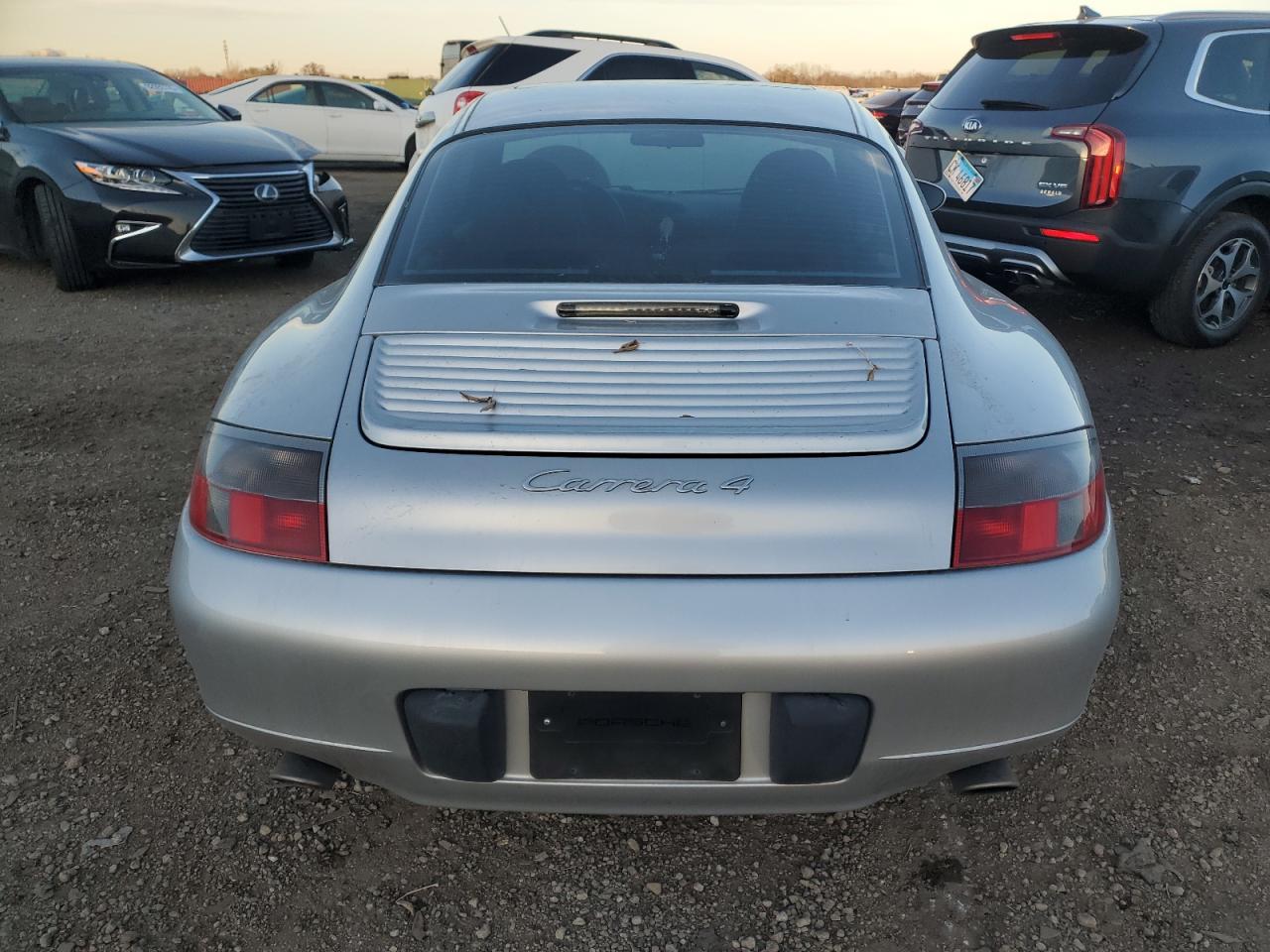 2001 Porsche 911 Carrera 2 VIN: WP0AA29981S621443 Lot: 92001905