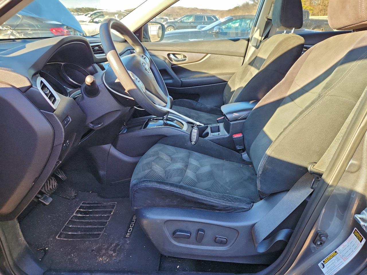 2015 Nissan Rogue S VIN: 5N1AT2MV9FC895438 Lot: 94317395