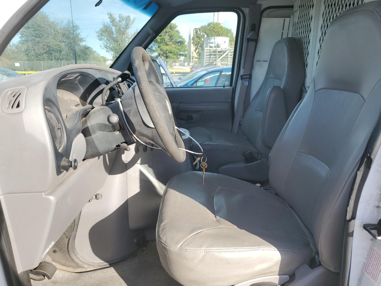 2002 Ford E250 Delivery Van VIN: 1FTNE24L52HB55168 Lot: 90999465