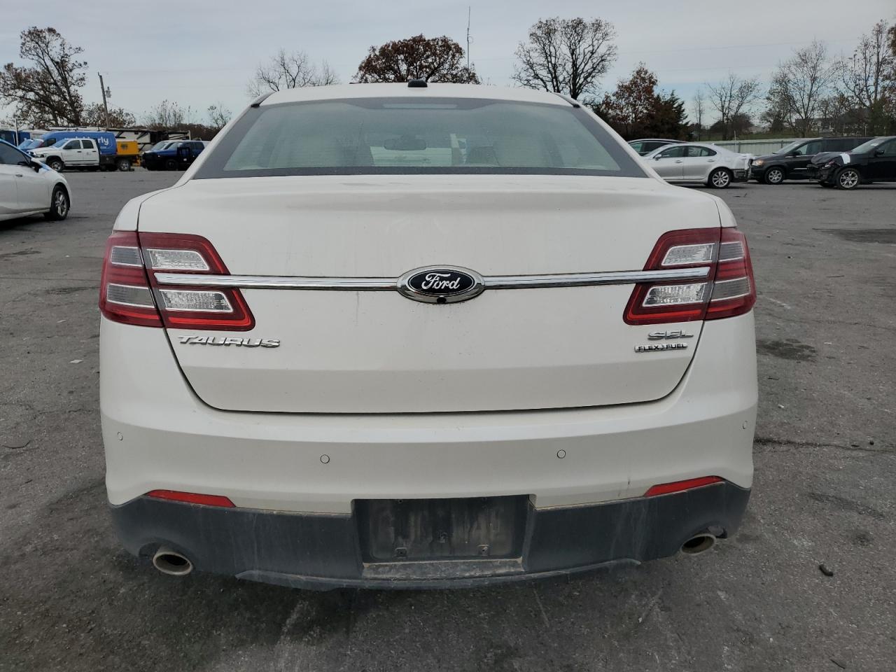 2015 Ford Taurus Sel VIN: 1FAHP2E83FG206220 Lot: 92274575