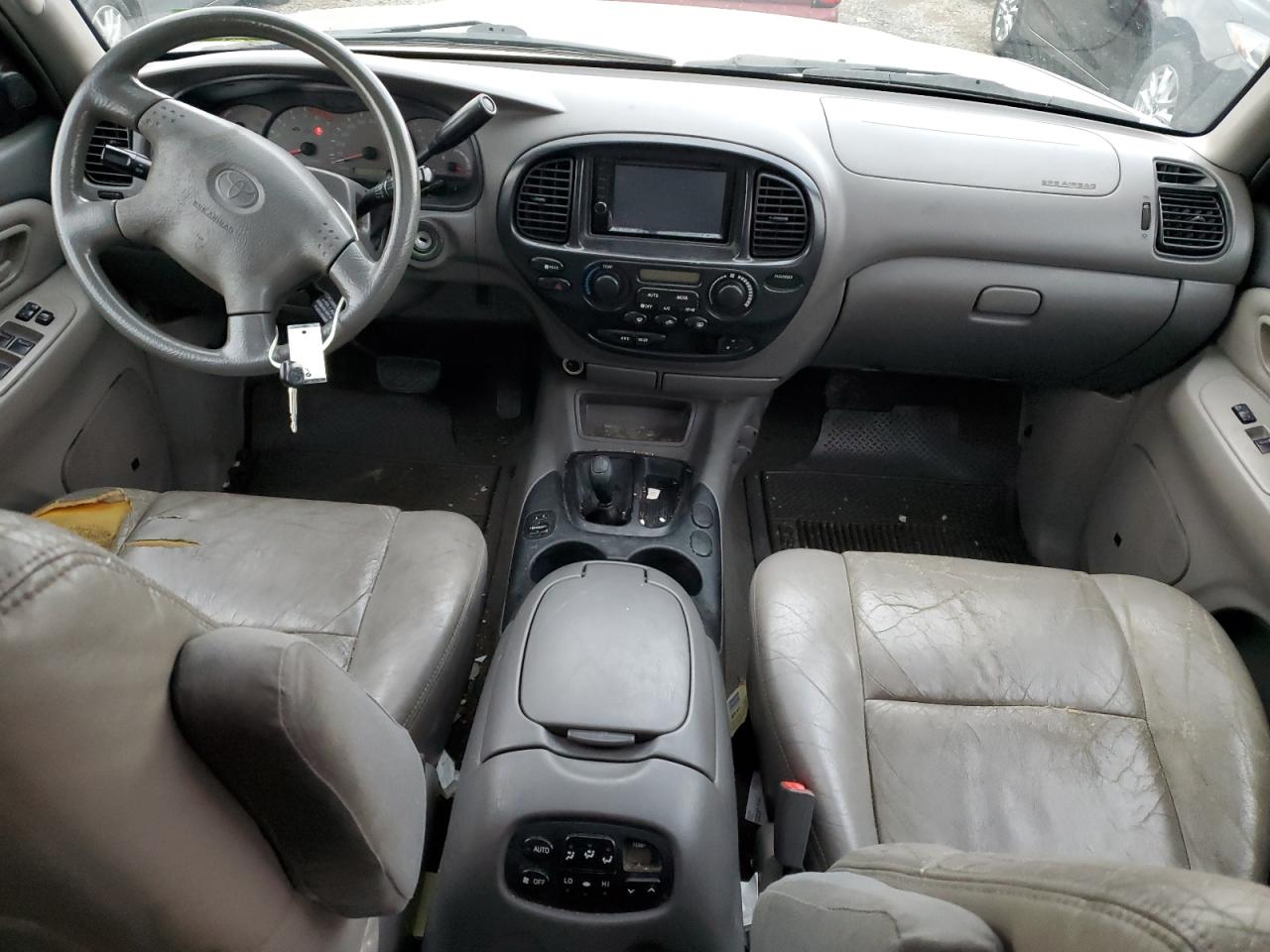 2001 Toyota Sequoia Sr5 VIN: 5TDBT44A51S033200 Lot: 92439515