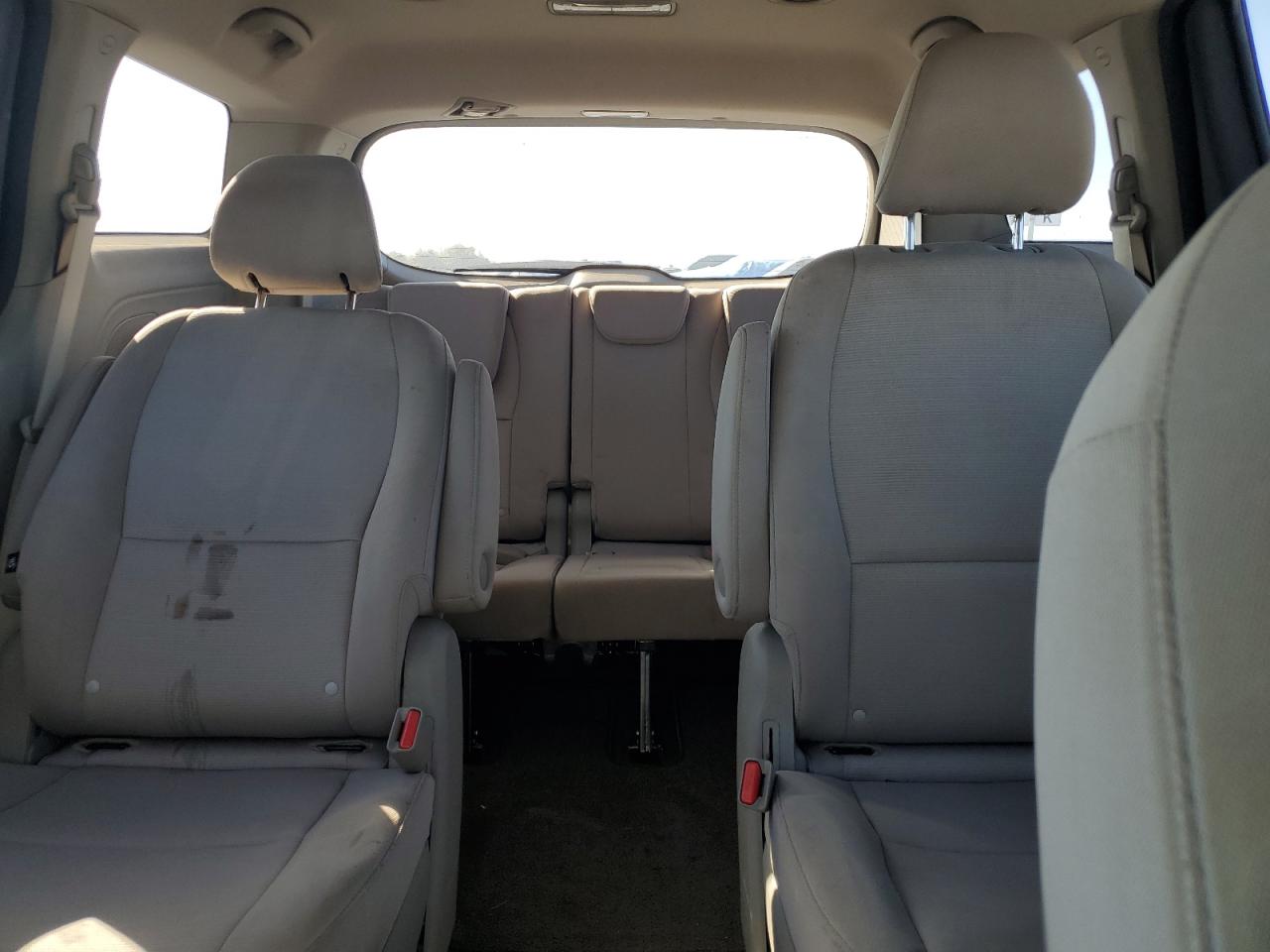 2015 Kia Sedona Lx VIN: KNDMB5C17F6060411 Lot: 91359445