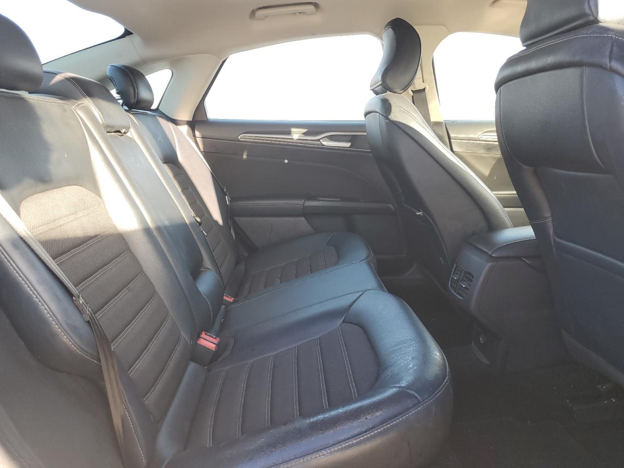 2017 Ford Fusion Se VIN: 3FA6P0H72HR413482 Lot: 92583575