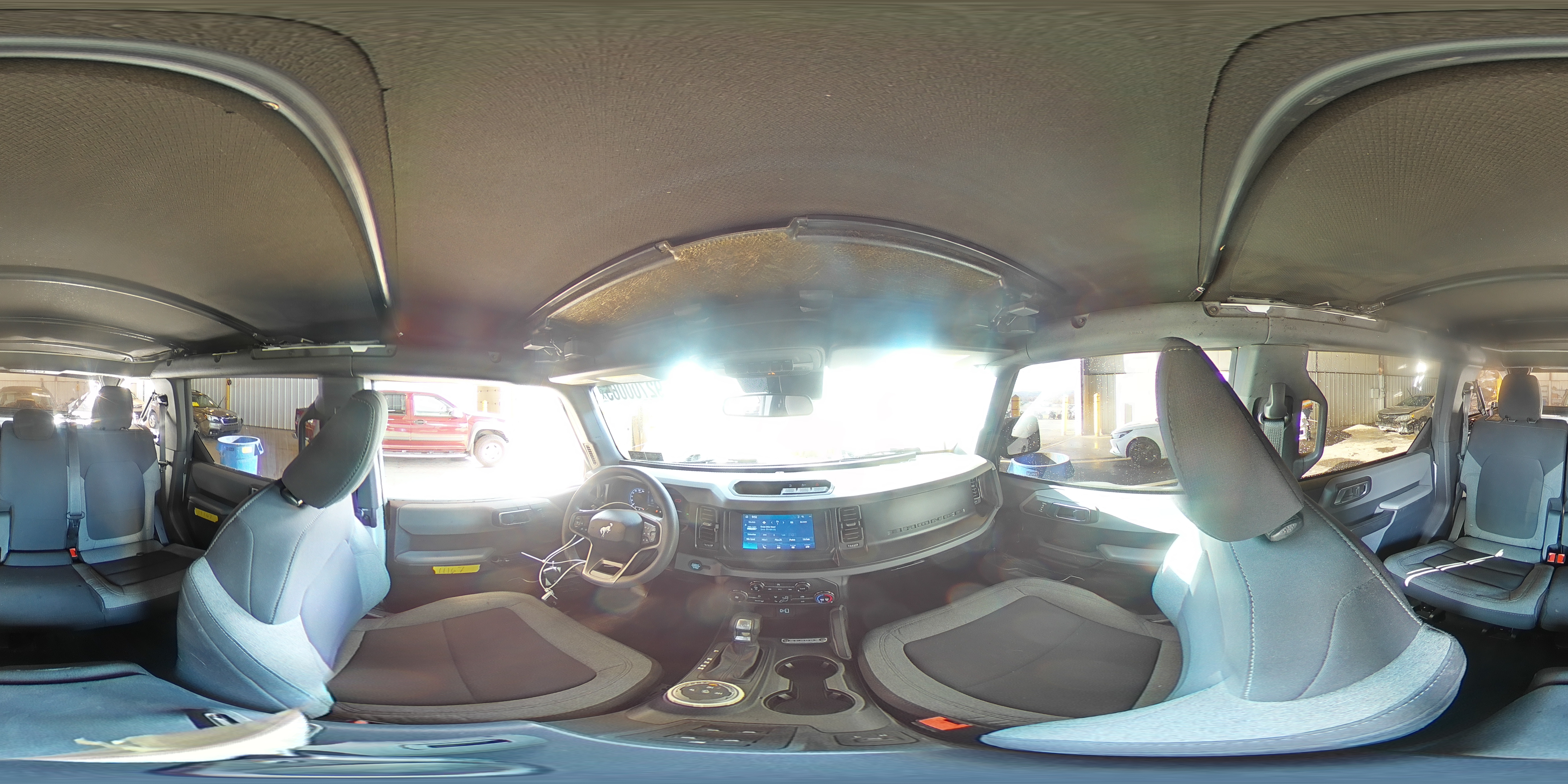 2022 Ford Bronco Base VIN: 1FMDE5BH6NLB48657 Lot: 92700065