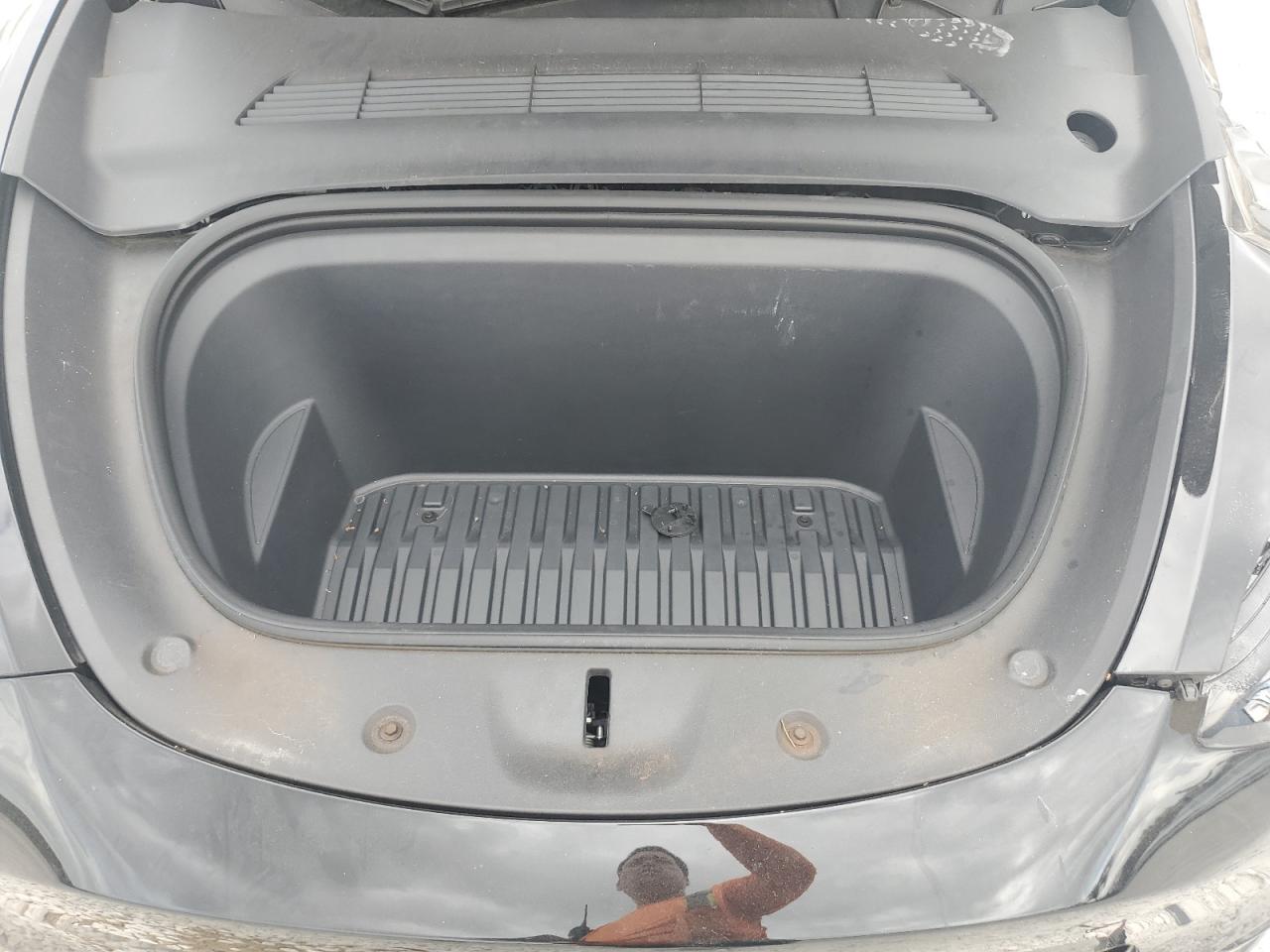 2023 Tesla Model Y VIN: 7SAYGDEE8PA167096 Lot: 91211235