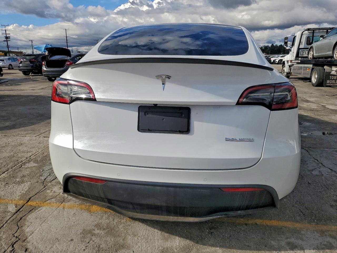 2022 Tesla Model Y VIN: 7SAYGDEF5NF390415 Lot: 94067395