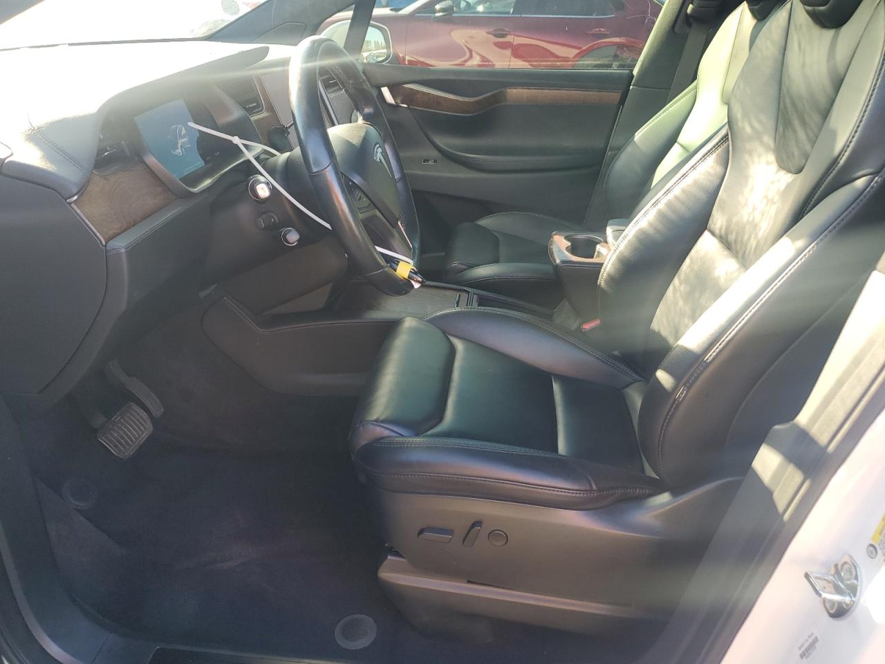 2021 Tesla Model X VIN: 5YJXCBE25MF322121 Lot: 92929645