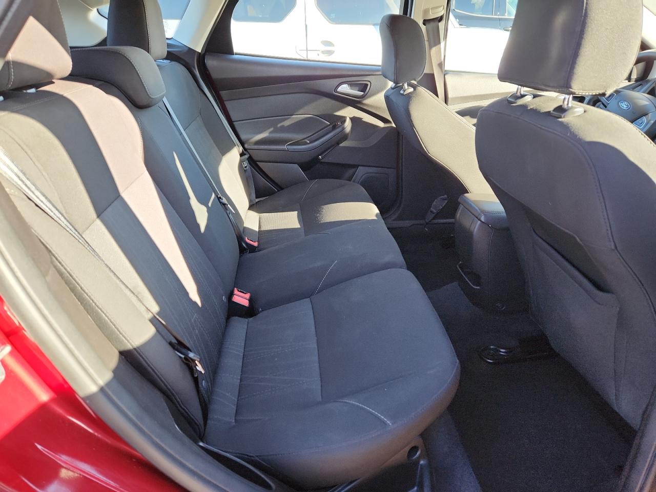 2017 Ford Focus Se VIN: 1FADP3K20HL216928 Lot: 93216925