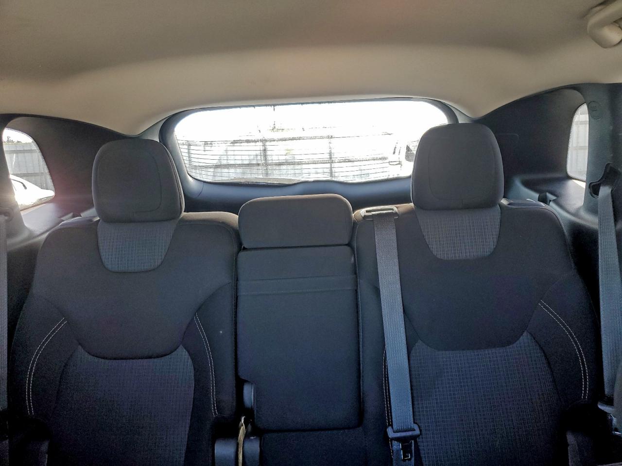 2016 Jeep Cherokee Latitude VIN: 1C4PJMCB5GW197500 Lot: 94343725