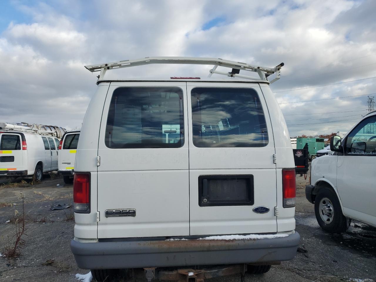 2006 Ford Econoline E350 Super Duty Van VIN: 1FTSE34L26DA33048 Lot: 90423095