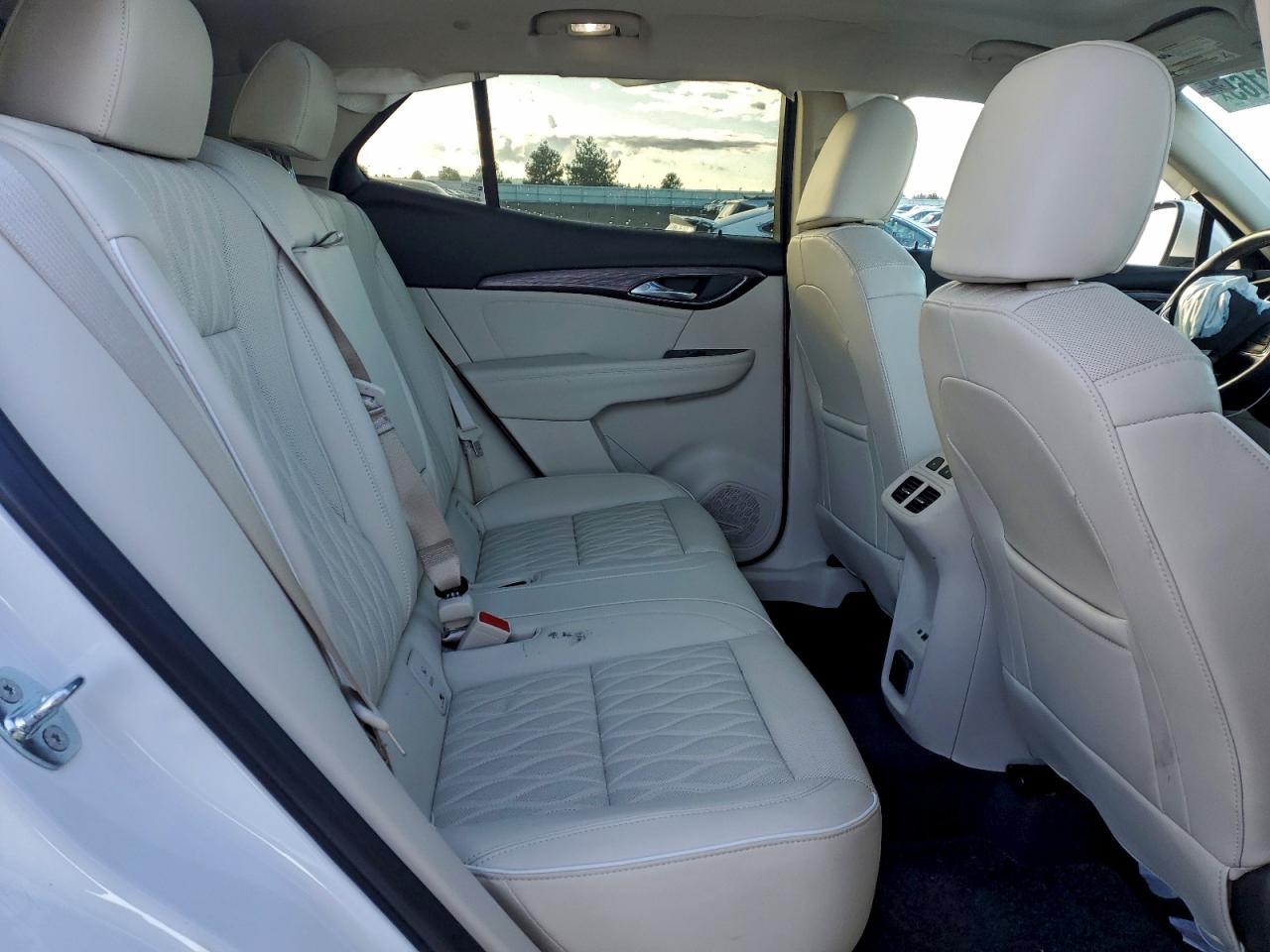 2023 Buick Envision Avenir VIN: LRBFZSR48PD082594 Lot: 94158165