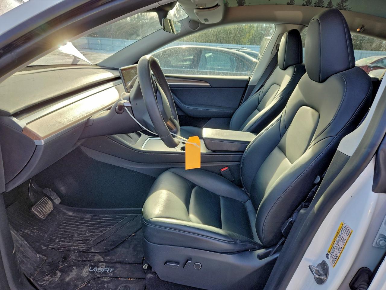 2023 Tesla Model Y VIN: 7SAYGDEE4PF772879 Lot: 92074025