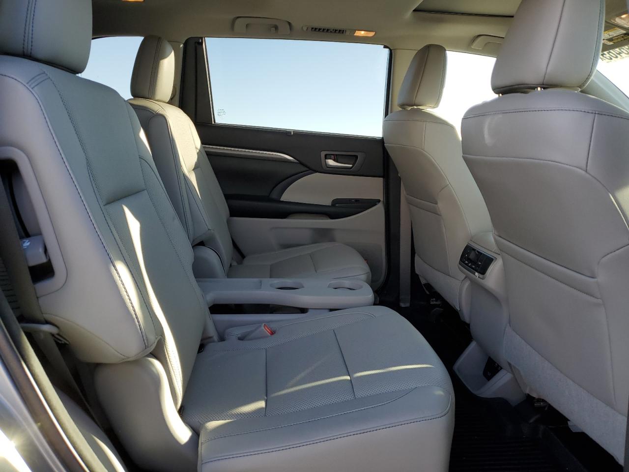 2017 Toyota Highlander Limited VIN: 5TDDZRFH2HS412390 Lot: 91696465