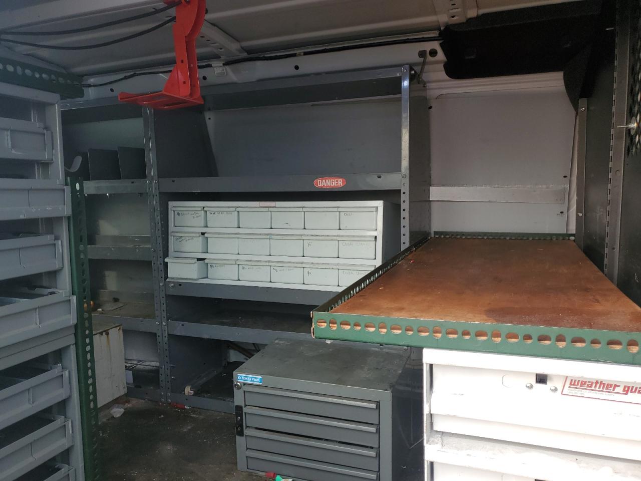 2007 Ford E350 Utility / Service Van VIN: 1FTSE34L17DA82565 Lot: 90423115