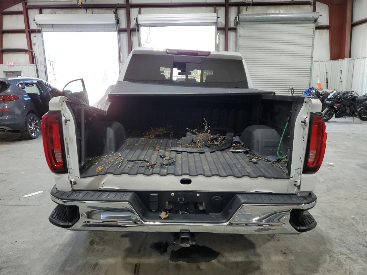 2022 GMC Sierra K1500 Slt VIN: 3GTUUDED6NG548581 Lot: 92926245