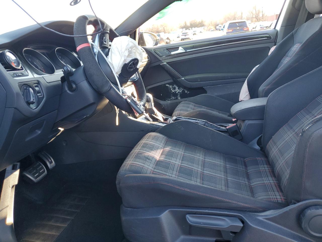 2015 Volkswagen Gti VIN: 3VWTT7AU4FM047193 Lot: 93353205