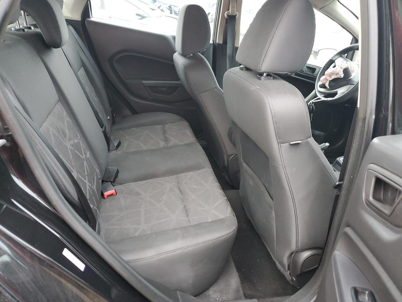 2013 Ford Fiesta Se VIN: 3FADP4EJ3DM211403 Lot: 92215825