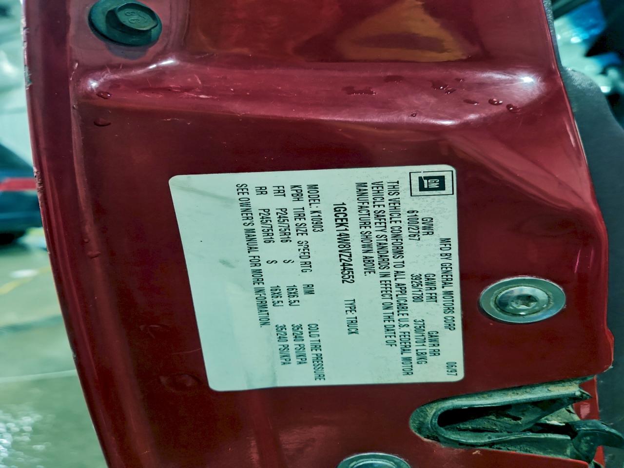 1997 Chevrolet Gmt-400 K1500 VIN: 1GCEK14W8VZ244552 Lot: 93684255