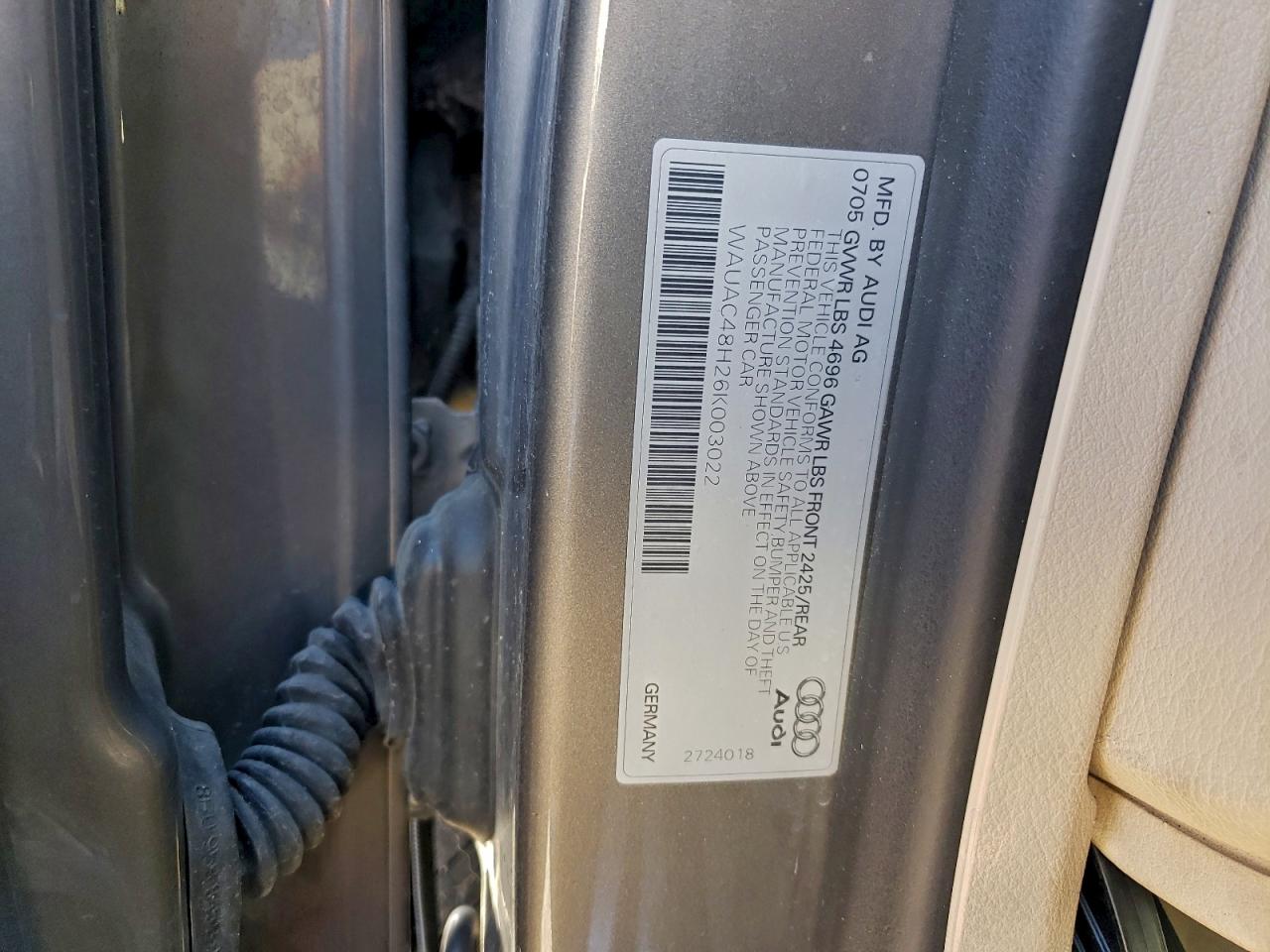 Фото: WAUAC48H26K003022