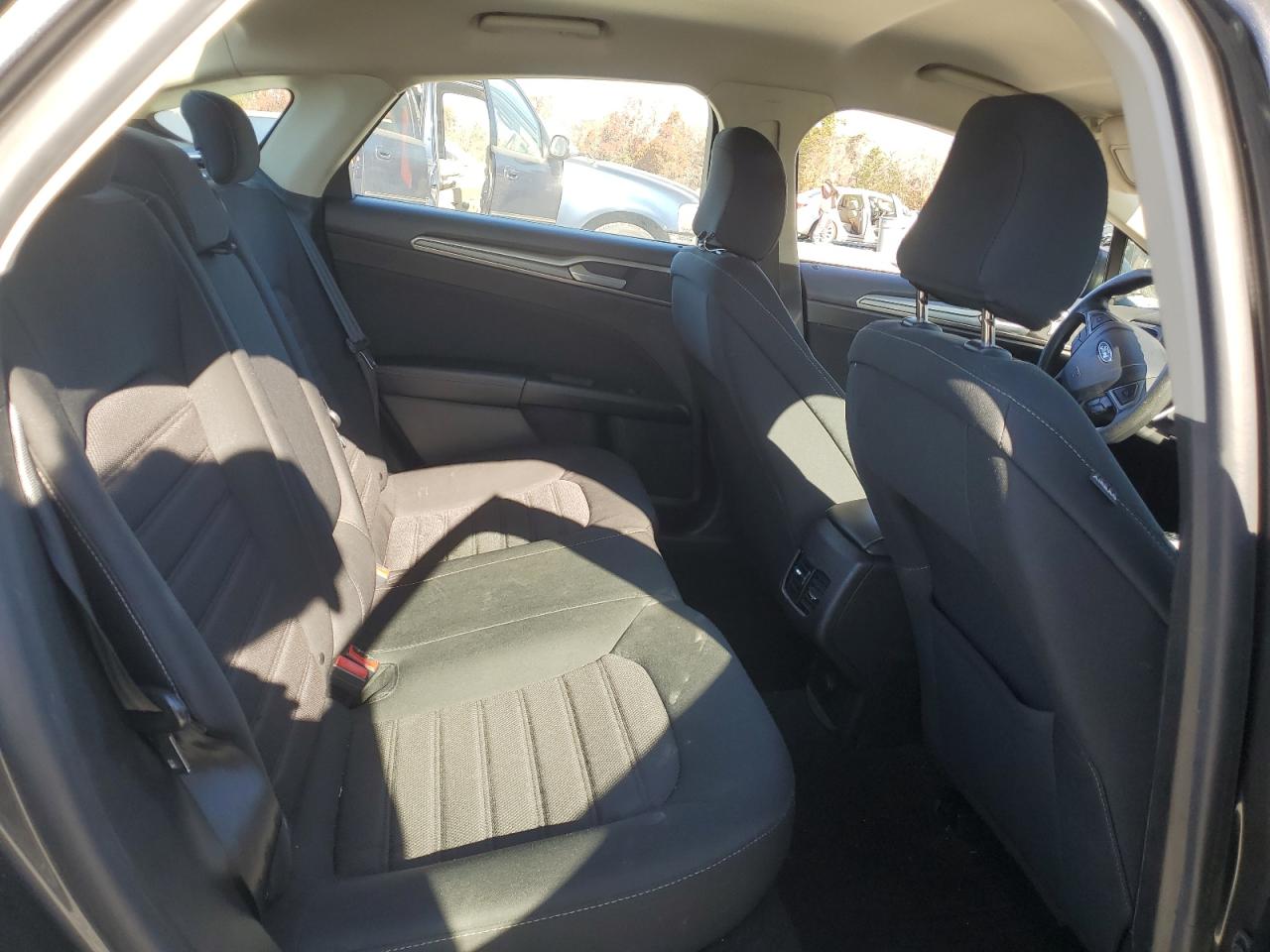 2020 Ford Fusion Se VIN: 3FA6P0HD1LR142400 Lot: 92937405