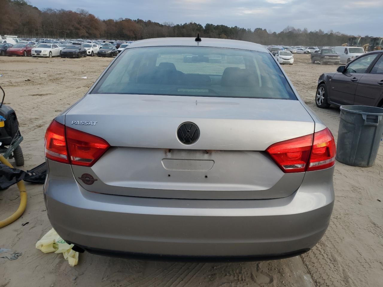 2012 Volkswagen Passat S VIN: 1VWAP7A30CC017883 Lot: 92393895