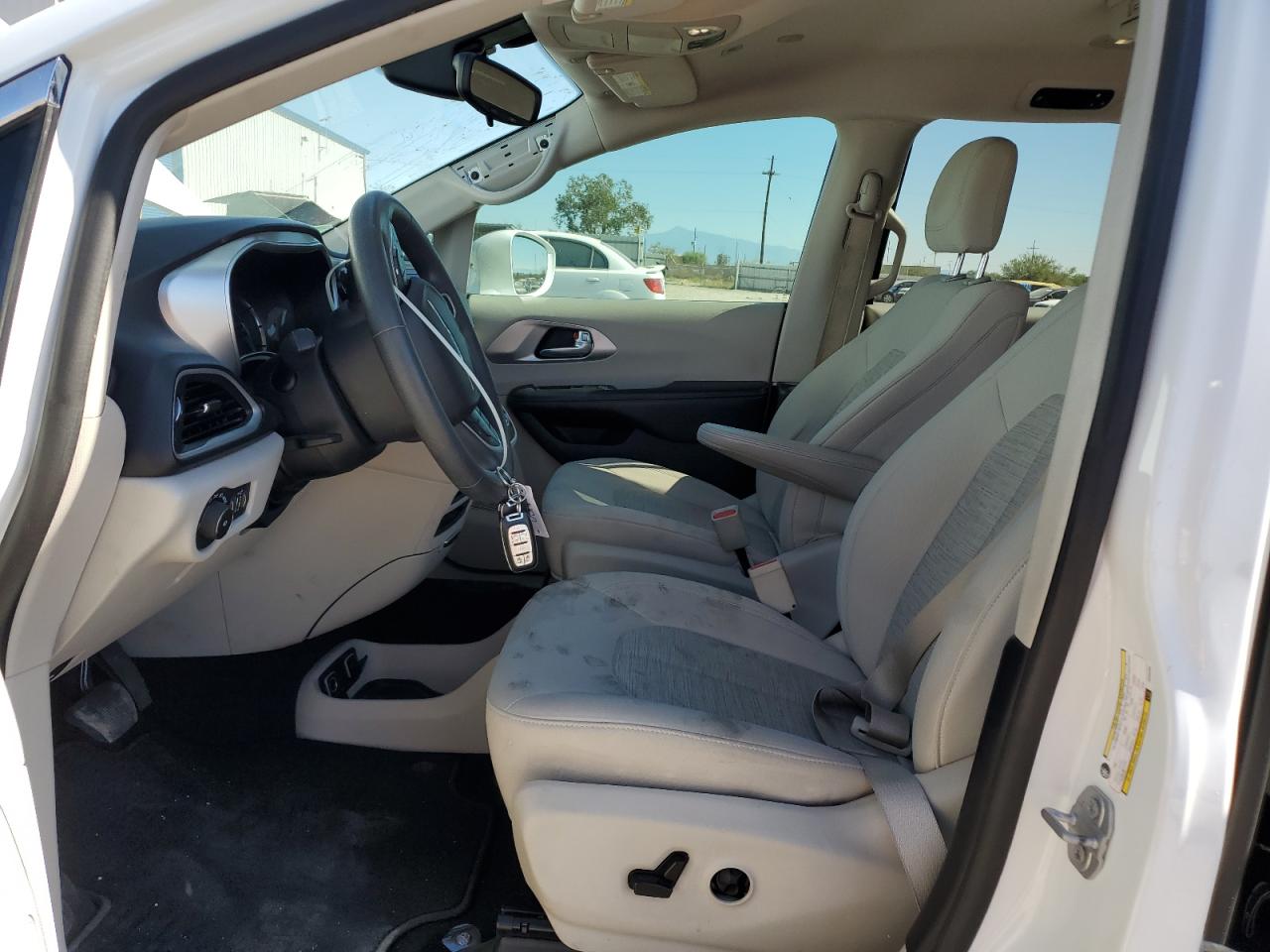 2018 Chrysler Pacifica Hybrid Touring Plus VIN: 2C4RC1H76JR359284 Lot: 91319545