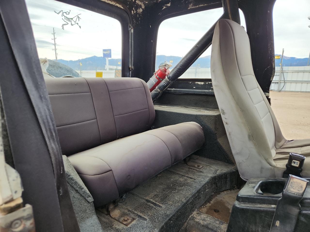 1987 Jeep Wrangler Laredo VIN: 2BCCV8143HB520719 Lot: 92108075