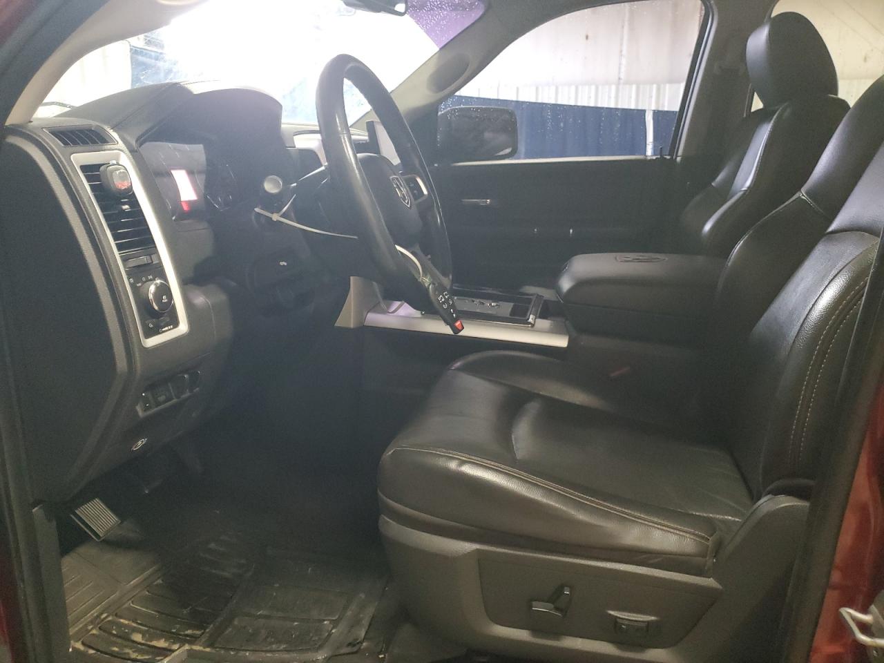 2011 Dodge Ram 1500 VIN: 1D7RV1CT5BS556760 Lot: 92202905