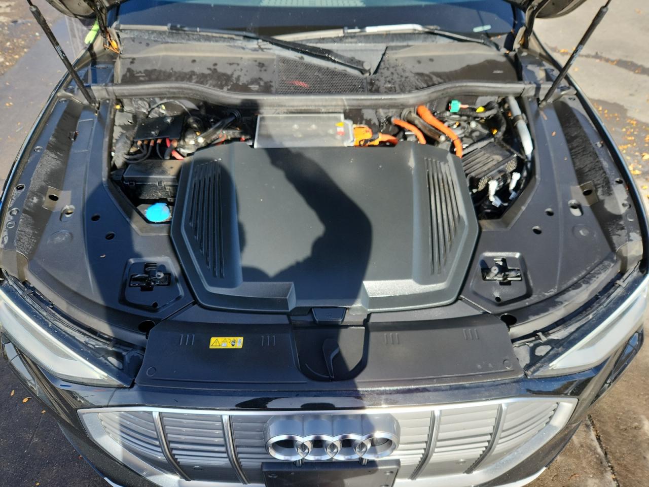 2022 Audi E-Tron Premium Plus VIN: WA1LAAGE6NB011026 Lot: 91427445