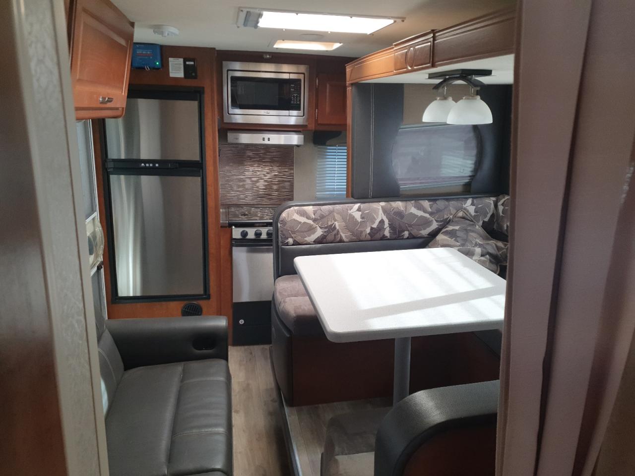2018 Lance Camper - Camper VIN: 56YTT2225JL323068 Lot: 92320045