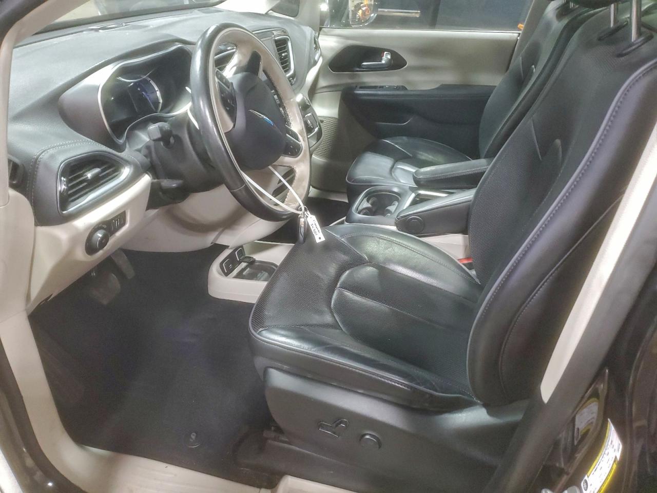 2020 Chrysler Pacifica Hybrid Limited VIN: 2C4RC1N74LR243718 Lot: 93043185