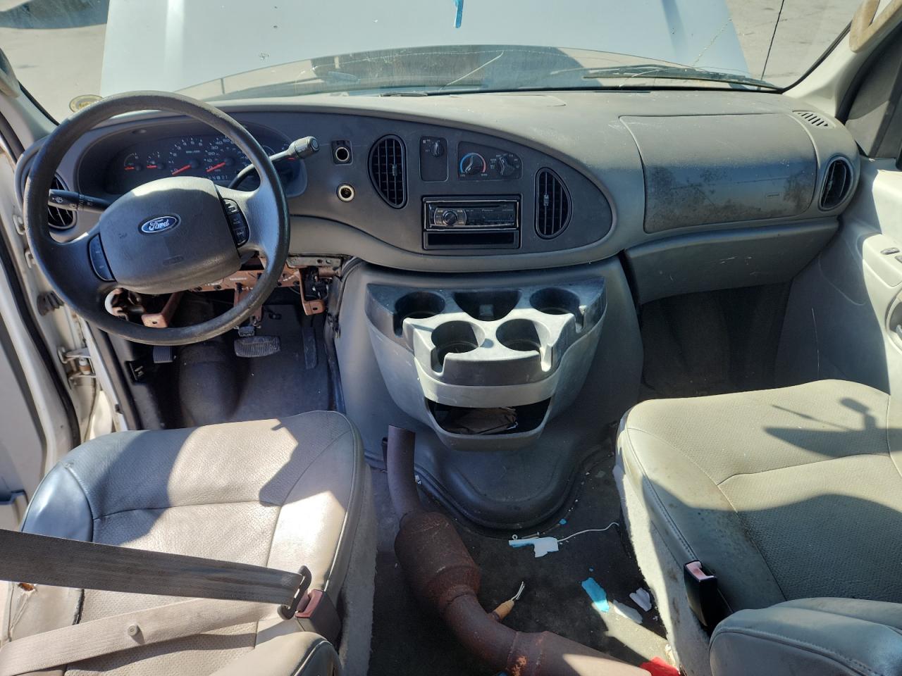 2008 Ford Econoline E250 Van VIN: 1FTNE24LX8DA24320 Lot: 92632275