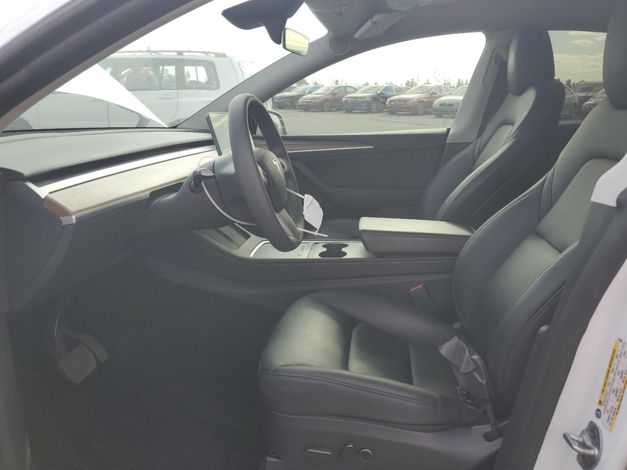 2024 Tesla Model Y VIN: 7SAYGAEE1RF168580 Lot: 92470195