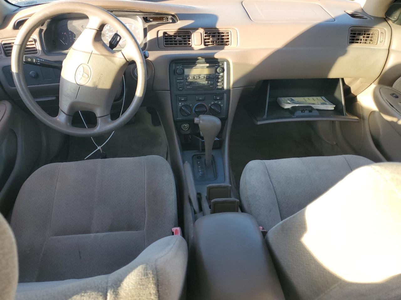 2000 Toyota Camry Ce VIN: JT2BG22K5Y0463772 Lot: 93044765