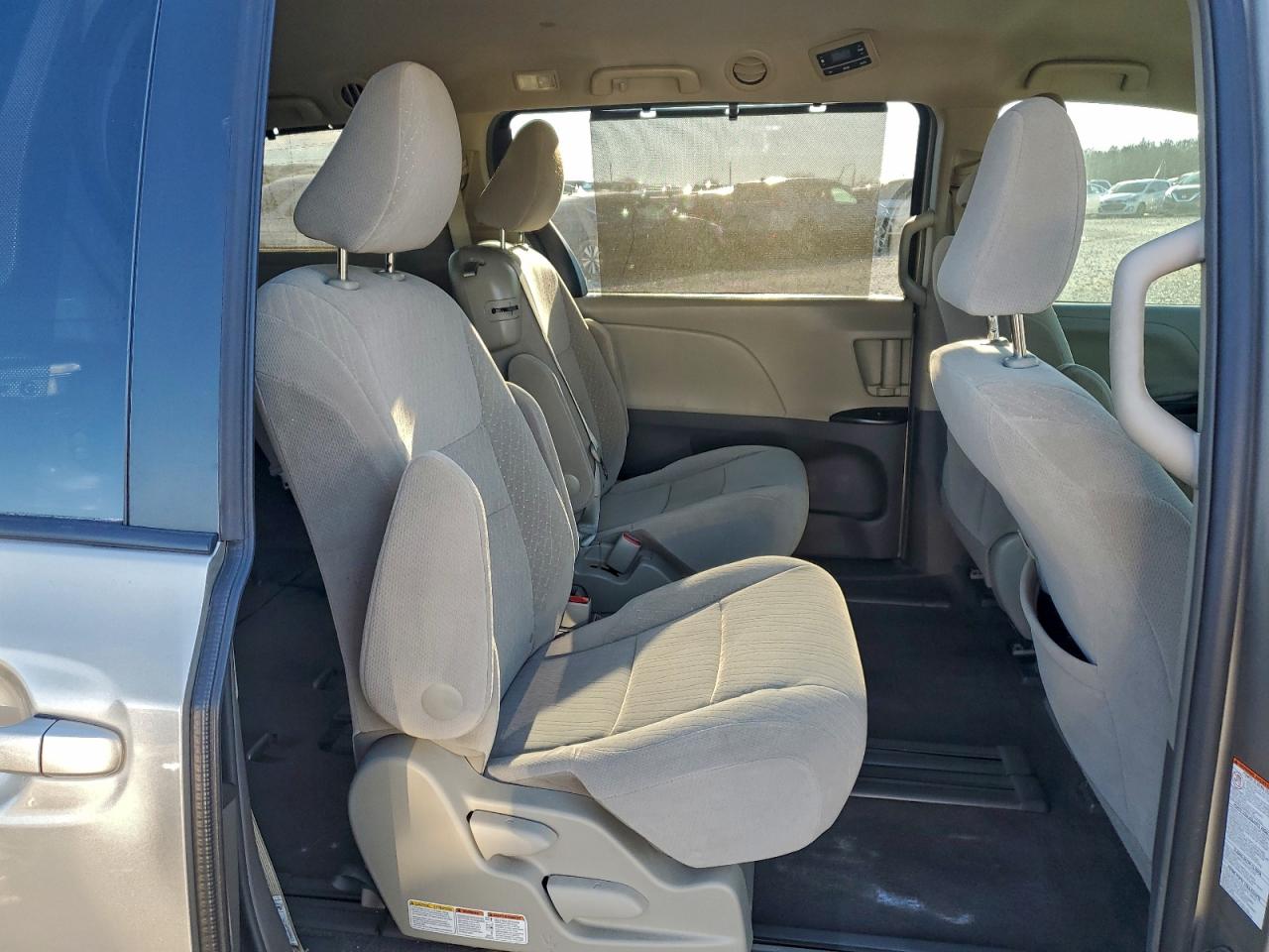 2017 Toyota Sienna Le VIN: 5TDKZ3DC2HS893432 Lot: 94507255