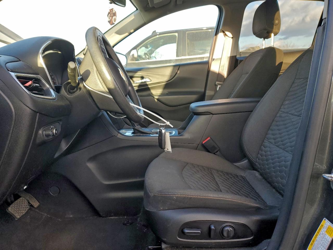 2019 Chevrolet Equinox Lt VIN: 3GNAXUEV8KS595498 Lot: 94139745