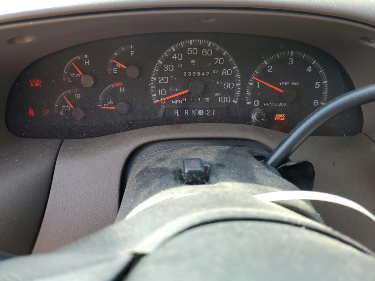 1998 Ford F150 VIN: 2FTZF1760WCA50436 Lot: 92739995