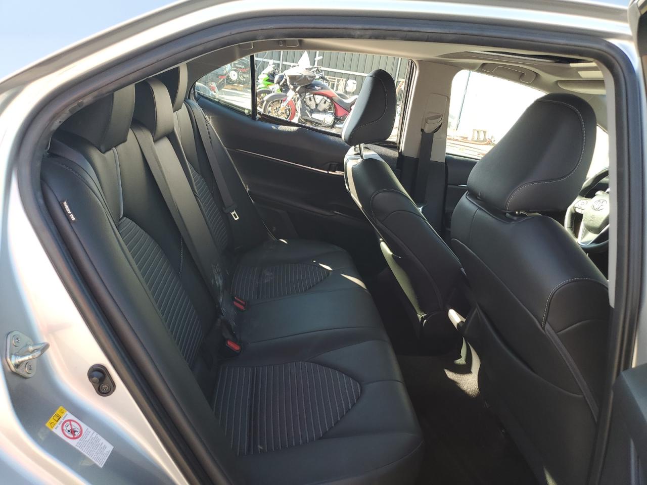 2018 Toyota Camry L VIN: 4T1B11HK9JU552975 Lot: 91491365