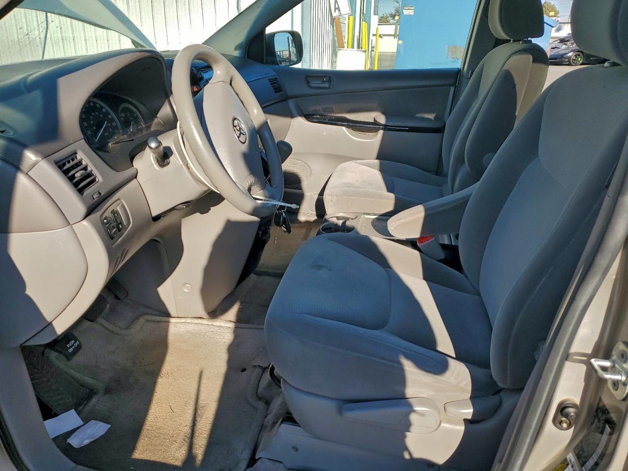 2005 Toyota Sienna Ce VIN: 5TDZA23C15S315979 Lot: 92664625